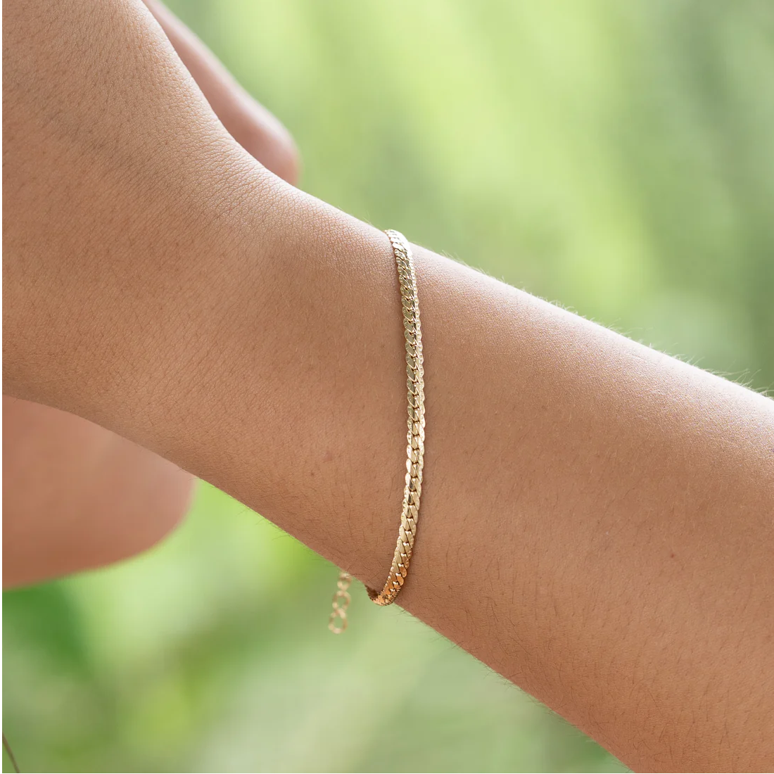 Pulsera Grabada - Oro laminado 18K - detalle adicional