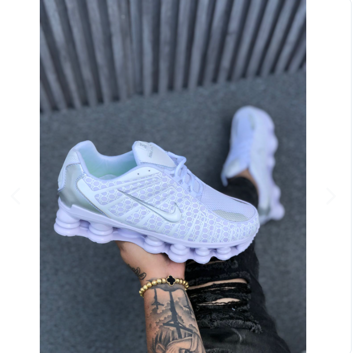 Tenis Nike Shox Unisex: Amortiguación Firme y Estilo Urbano - detalle adicional