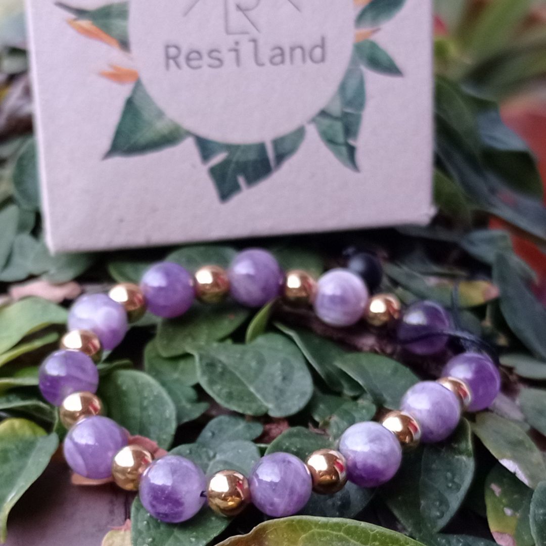 Pulsera Denario de Amatista - Fe y Estilo en la Muñeca - detalle