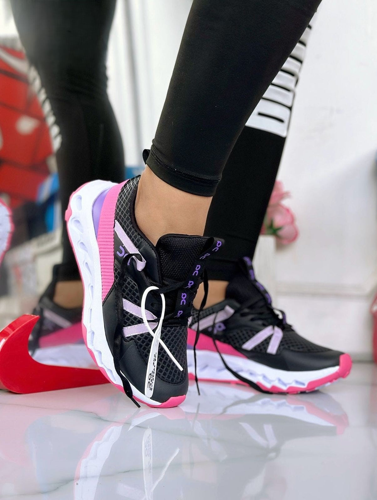 Tenis On Cloud Unisex, Tallas 35 a 43 - vista lateral