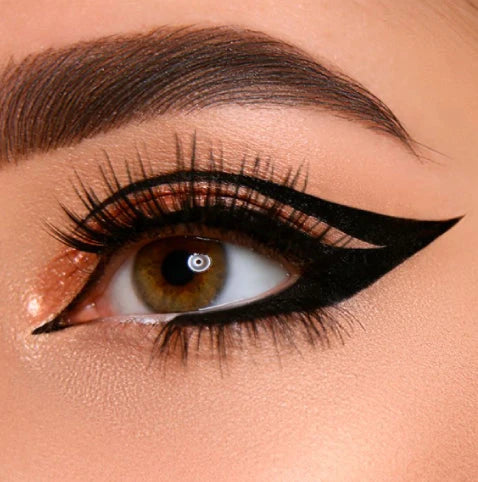 Delineador en Gel Jet Black - Trazo Preciso Intenso - vista lateral
