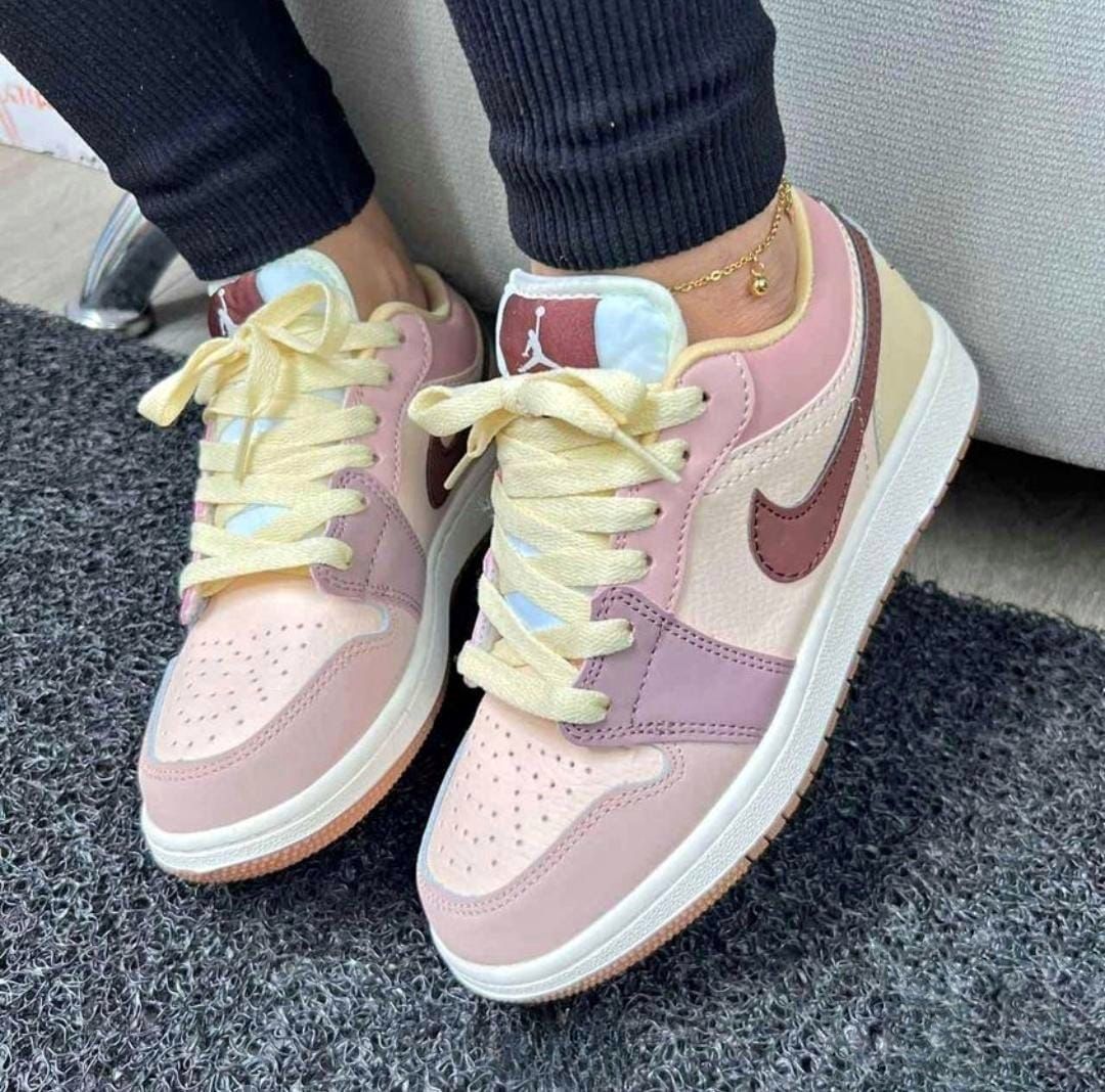 Tenis Jordan para Dama en Cuero Vegano, Tallas 35 a 40 - vista frontal