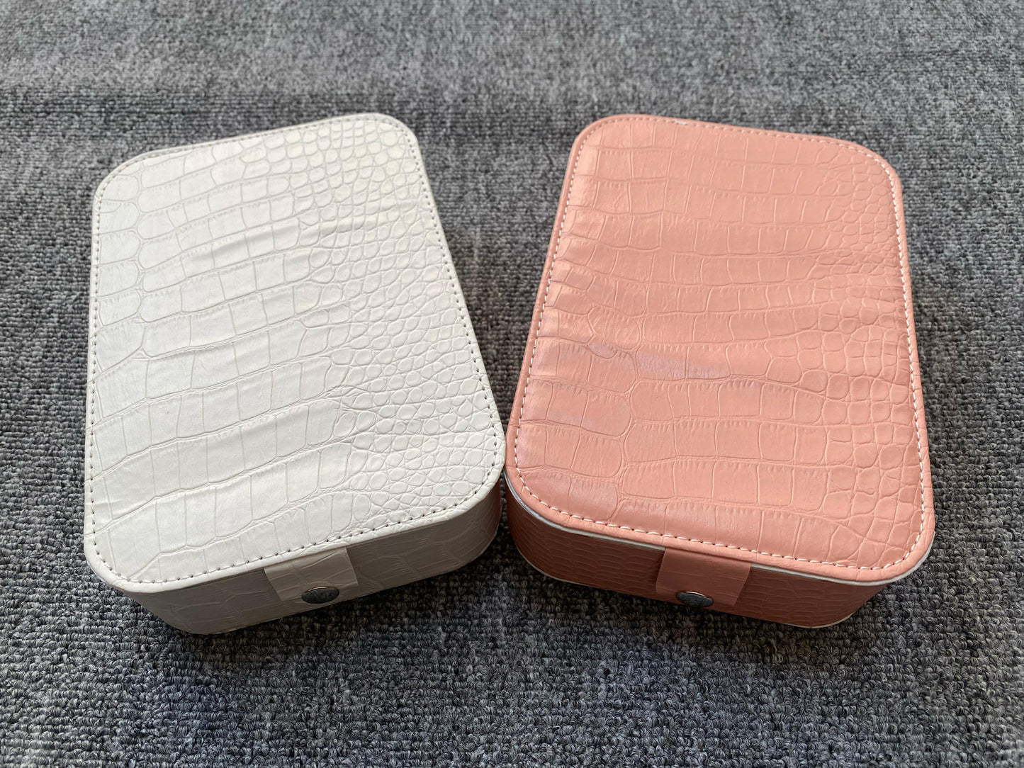 Joyero Organizador con Espejo Táctil LED Recargable - Almacenamiento de Maquillaje y Joyas con Luz Ajustable
