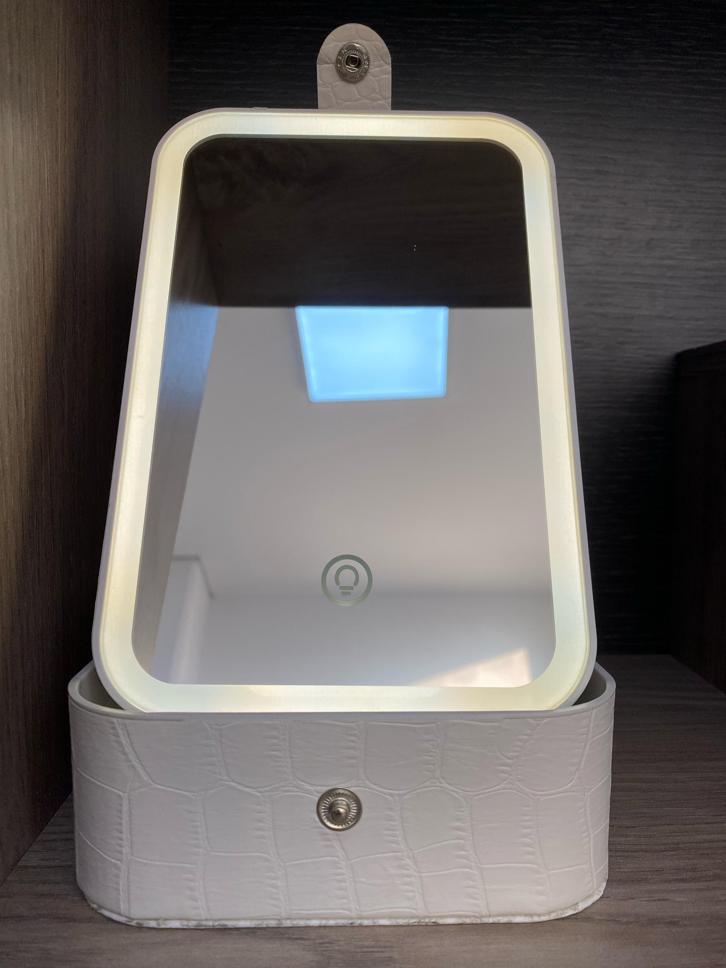 Joyero Organizador con Espejo Táctil LED Recargable - Almacenamiento de Maquillaje y Joyas con Luz Ajustable