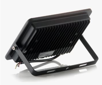 Reflector LED RGB 50W IP65 con Control Remoto y Colores Multicolor — A prueba de agua