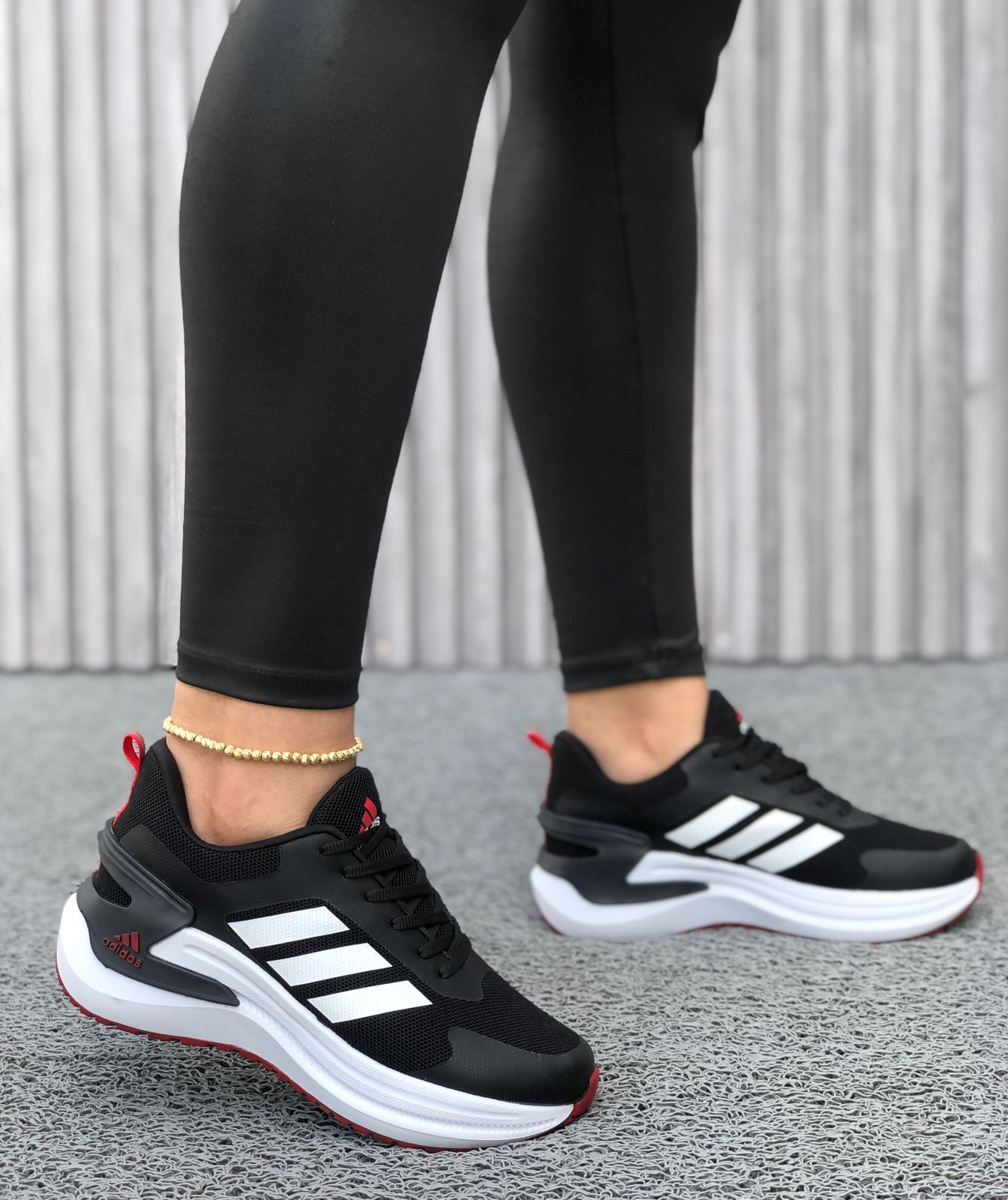 Adidas Para Dama MK — Versatilidad y Estilo en un Solo Tenis