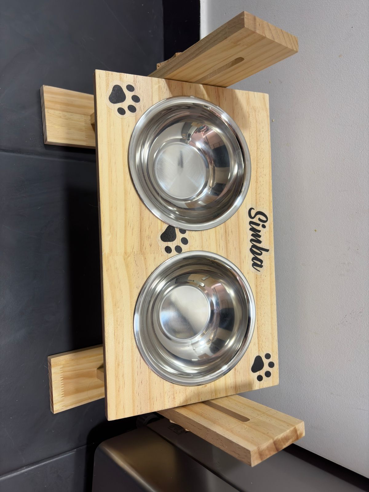 Comedero Graduable Para Perros Y Gatos - detalle adicional