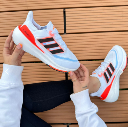 Tenis Adidas Ultraboost Light - detalle adicional