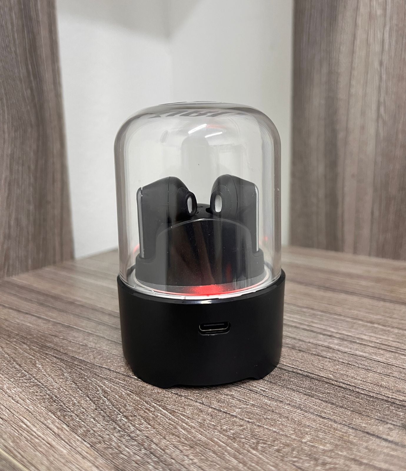 Audífonos JBL TUNE 803 TWS: Sonido Premium, Parlante Base y Luces RGB
