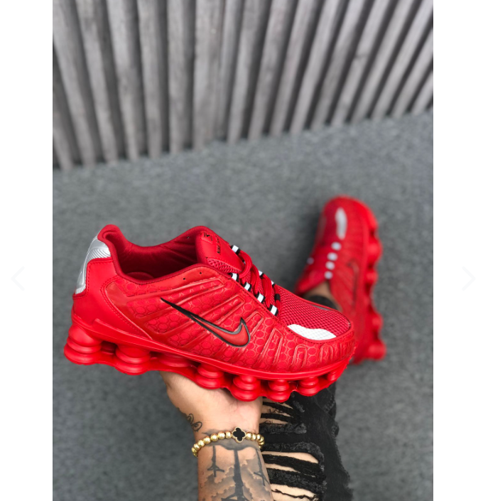 Tenis Nike Shox Unisex: Amortiguación Firme y Estilo Urbano - detalle