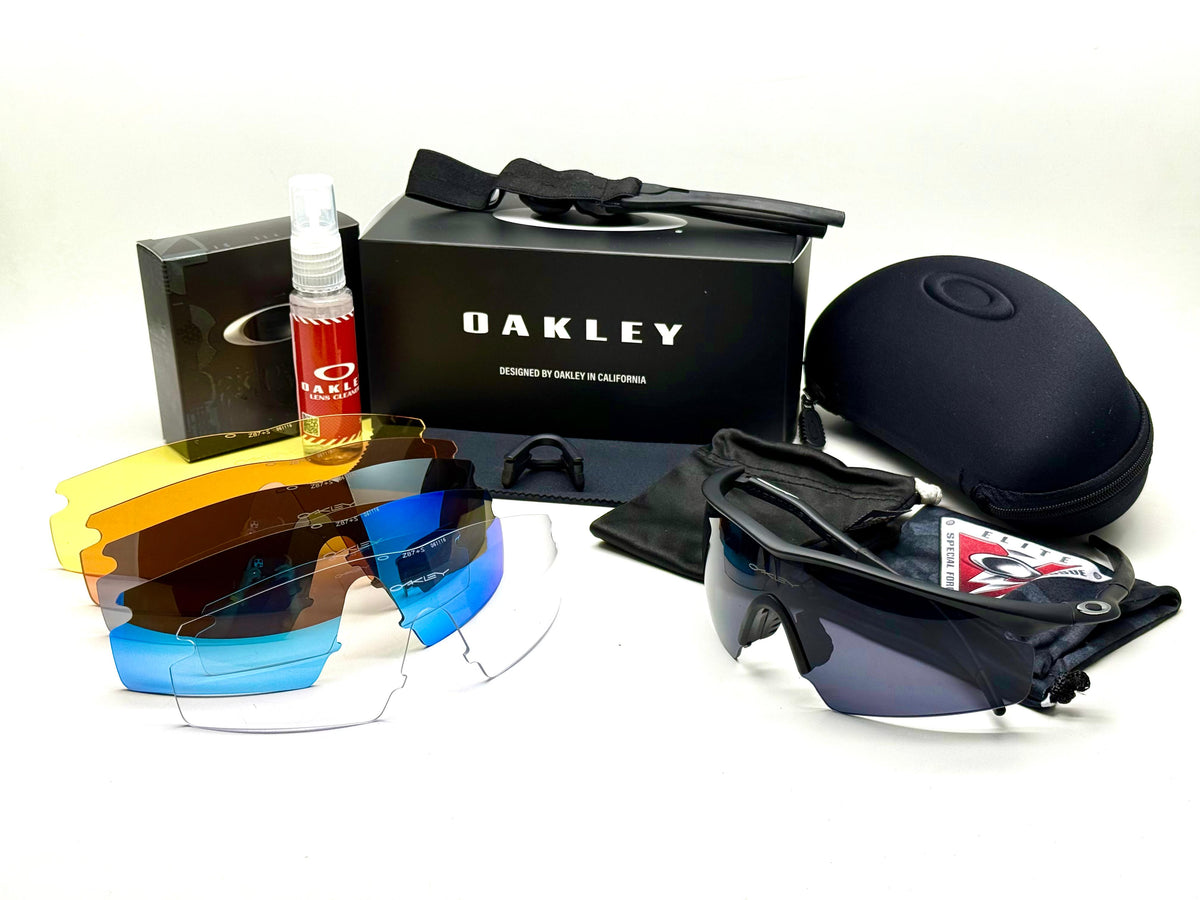 Gafas Deportivas Oakley Strike con 6 Lentes Intercambiables - vista frontal
